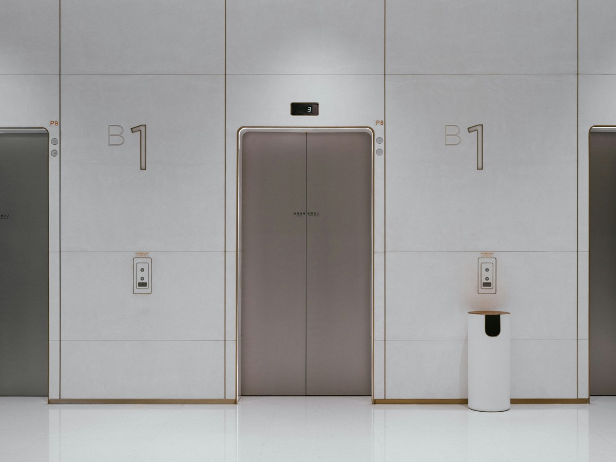 Floor & Panel Cleaning